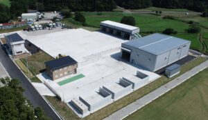 会社事務所・大型車倉庫・機材倉庫